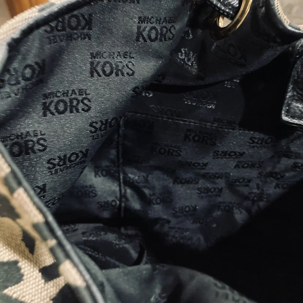 Michael Kors Coated Canvas Bucket Drawstring Bag. - Picture 9 of 9